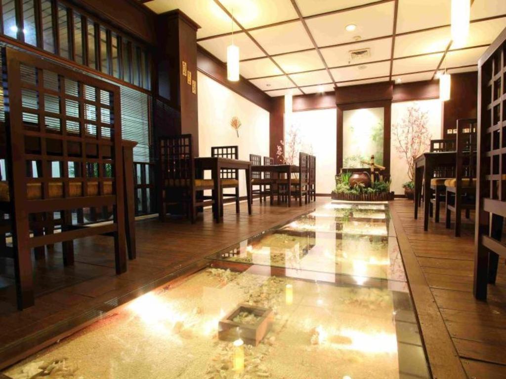 Regent'S Park Hotel Malang Ngoại thất bức ảnh