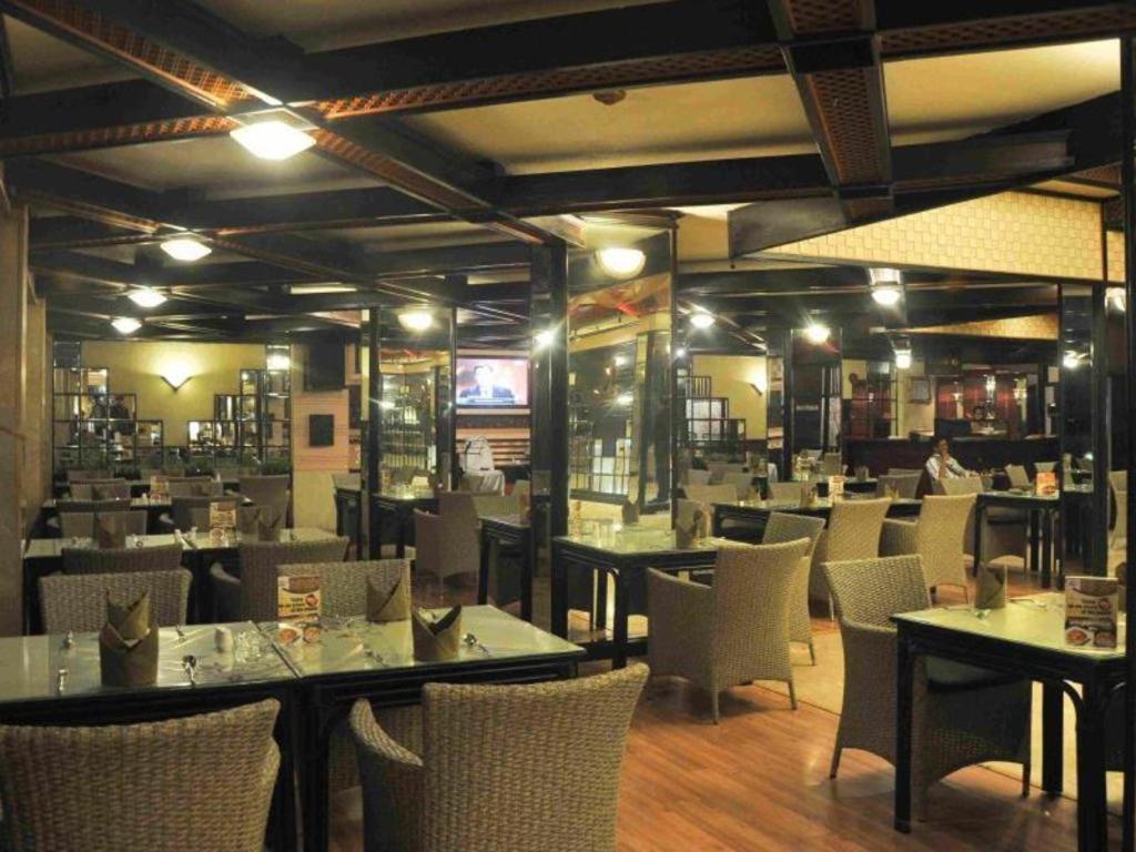 Regent'S Park Hotel Malang Ngoại thất bức ảnh