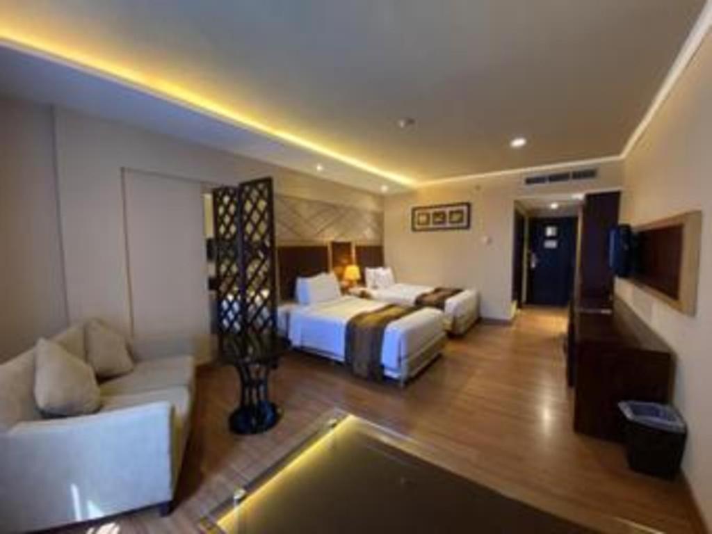 Regent'S Park Hotel Malang Ngoại thất bức ảnh